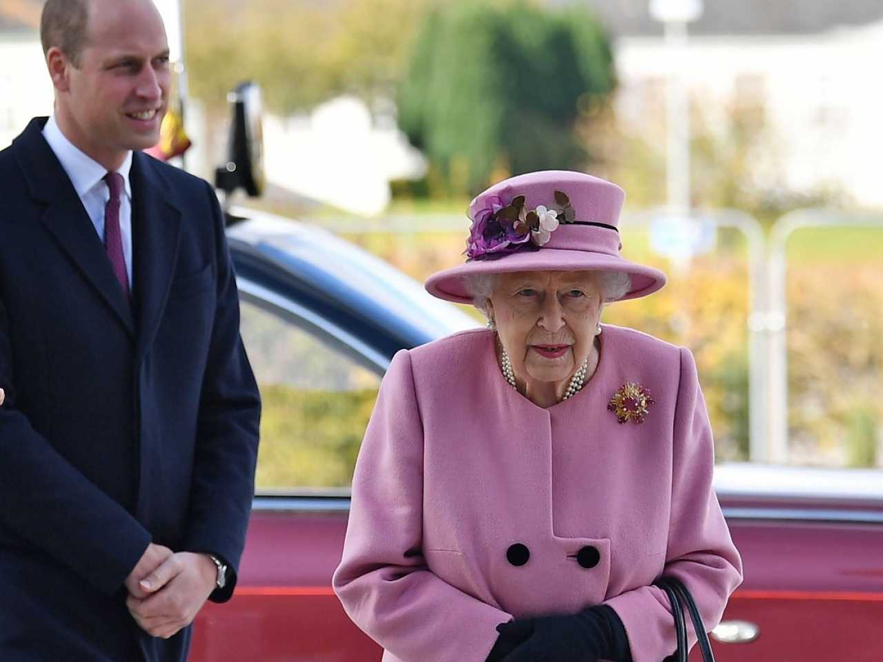 Koningin Elizabeth krijgt felle kritiek na eerste optreden sinds lockdown Redactie24 Koningin Elizabeth krijgt felle kritiek na eerste optreden sinds lockdown Redactie24