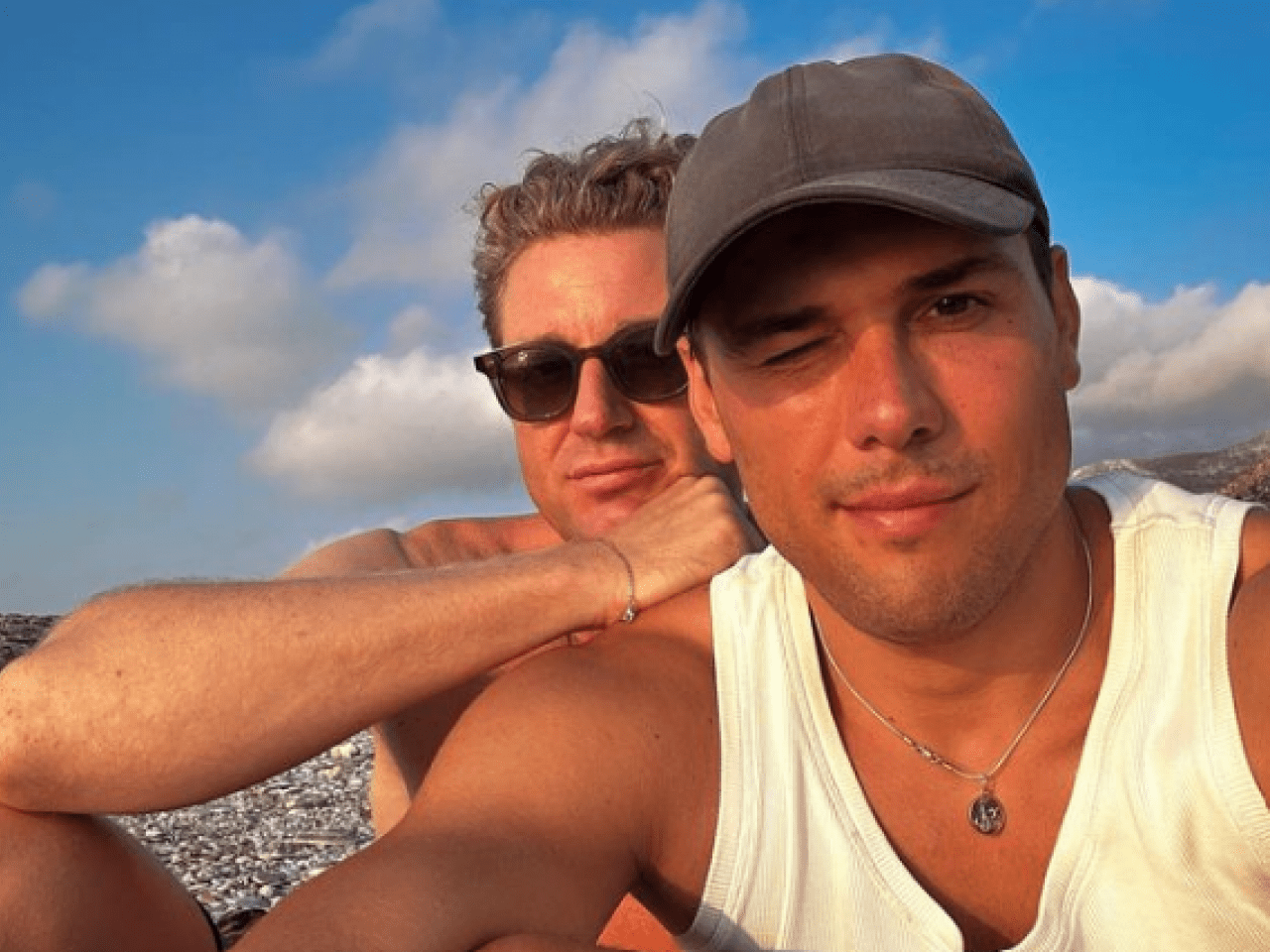 Grote stap voor Jani Kazaltzis en vriend Jens: “Deze week is het zover!”