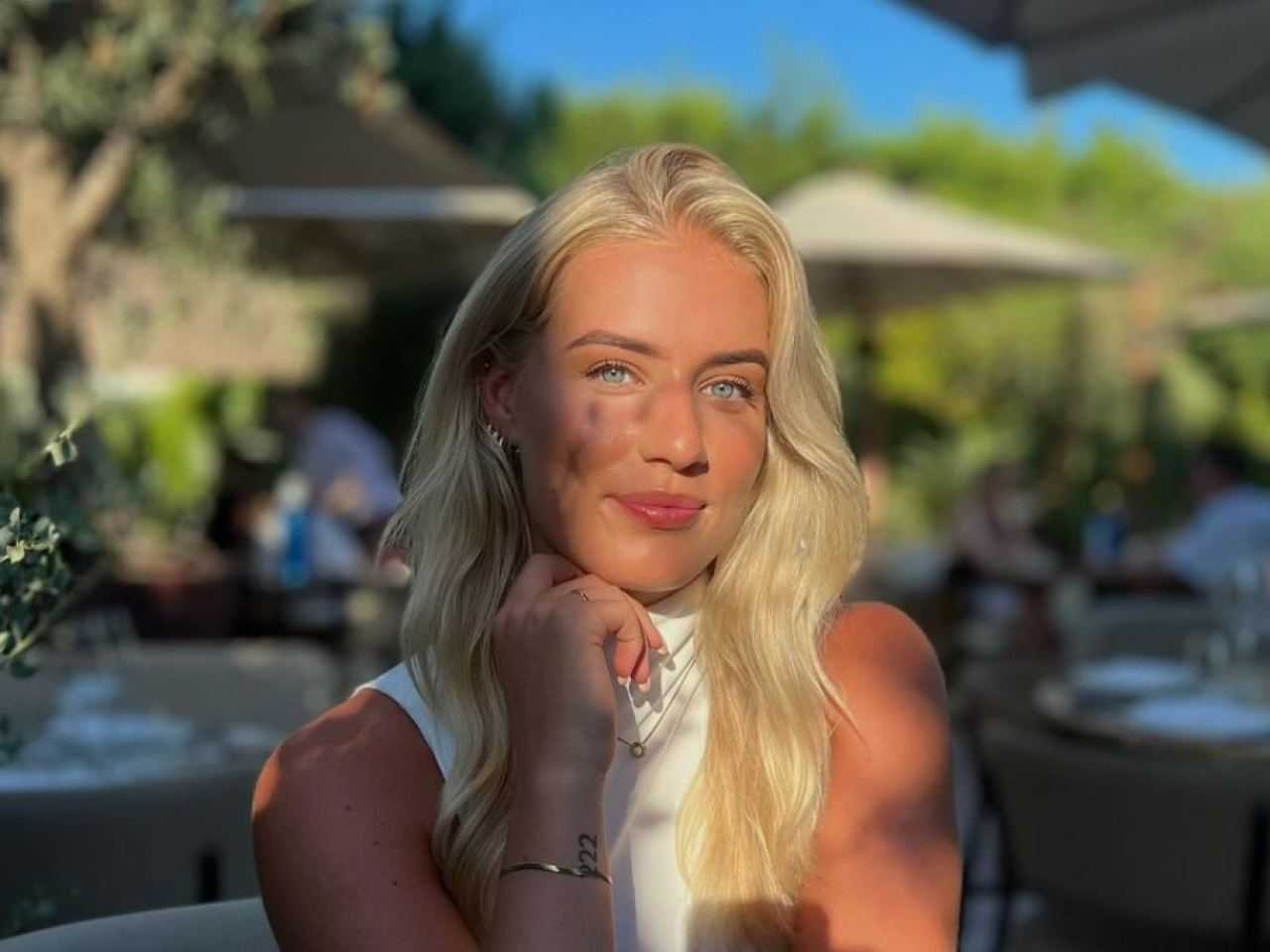 Alice Kappenburg uit 'Big Brother' deelt foto's van zichzelf in zwarte lingerie en daar komt heel veel reactie op | Redactie24