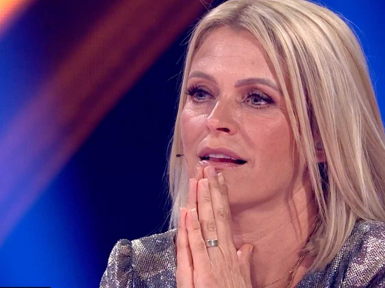 bevroren Medic Blind Karen Damen doet heel dringende oproep: “Vocht voor zijn leven en nu is hij opnieuw in elkaar gezakt” | Redactie24 bevroren Medic Blind Karen Damen doet heel dringende oproep: “Vocht voor zijn leven en nu is hij opnieuw in elkaar gezakt” | Redactie24