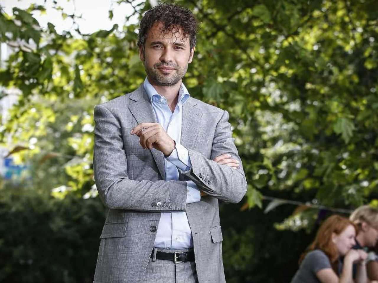 Zoontje van Thomas Vanderveken opgenomen in ziekenhuis en ...