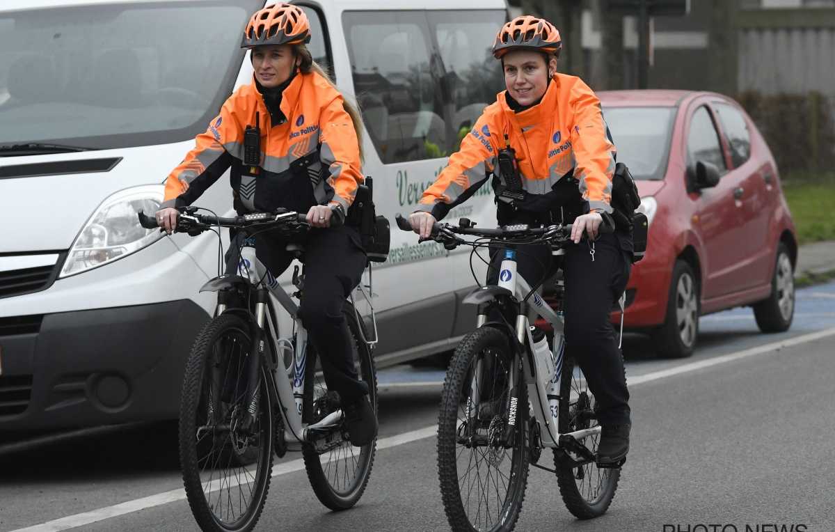 Politie op fiets