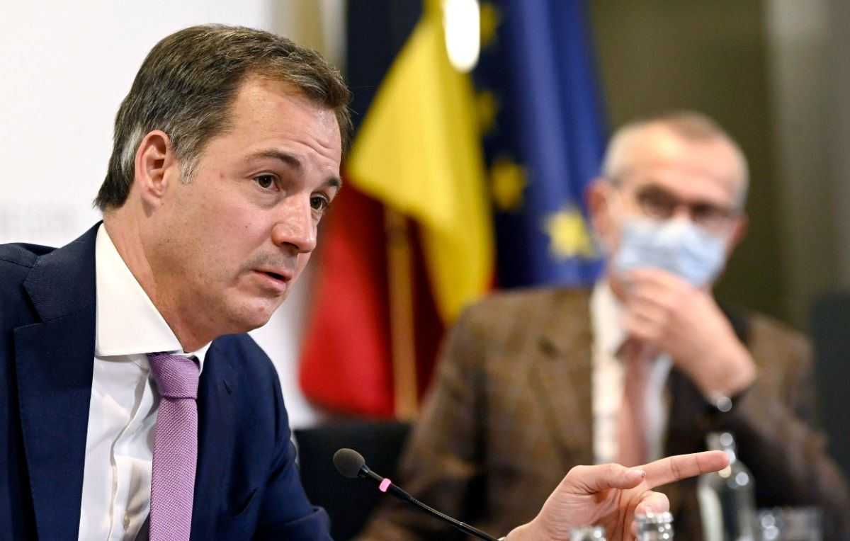 alexander de croo tijdens het overlegcomité