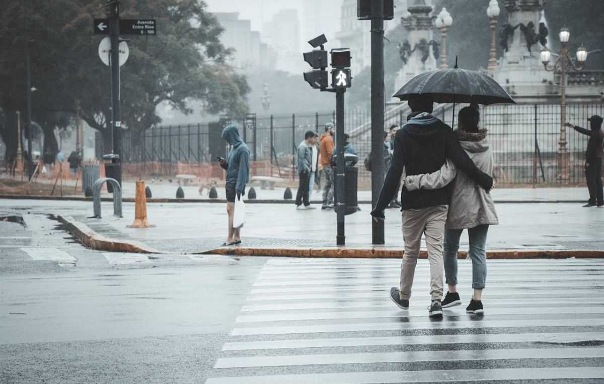 voetgangers zebrapad