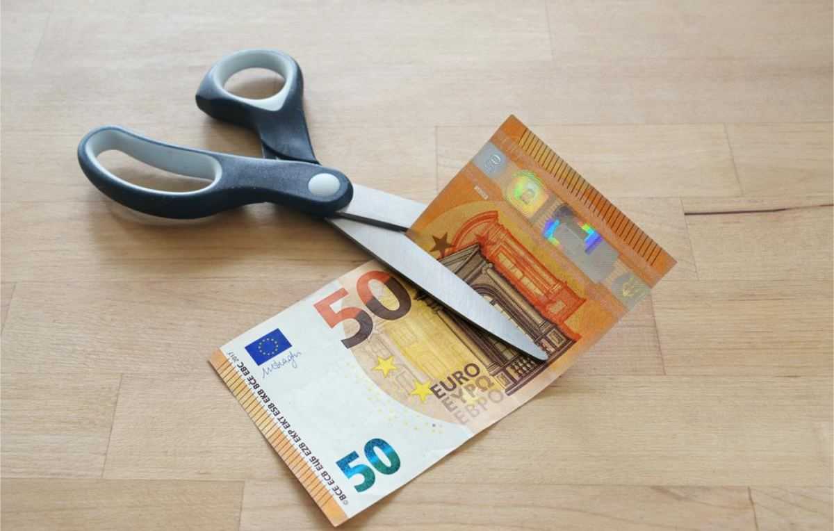 Intrestverlaging - loonsverlaging - geld