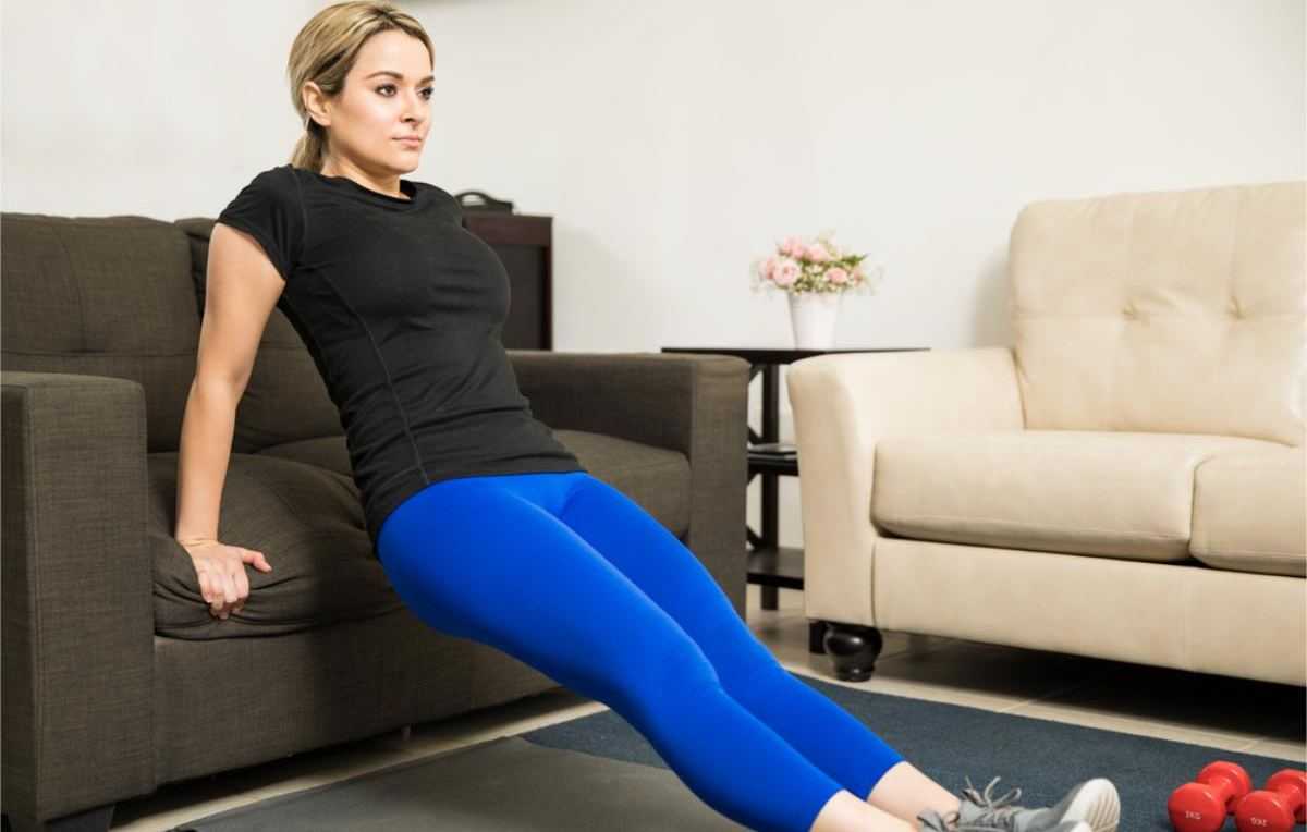 Tricep dips, bovenarm spieren, sporten, verstevingen van spieren