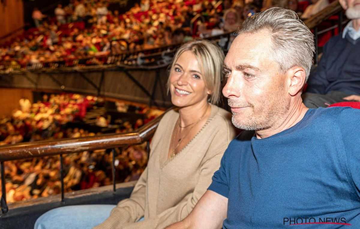 Karen Damen and her husband Anthony Van der Wee at the Stadsschouwburg theater for the last one of Verslaafd! of Erik Van Looy