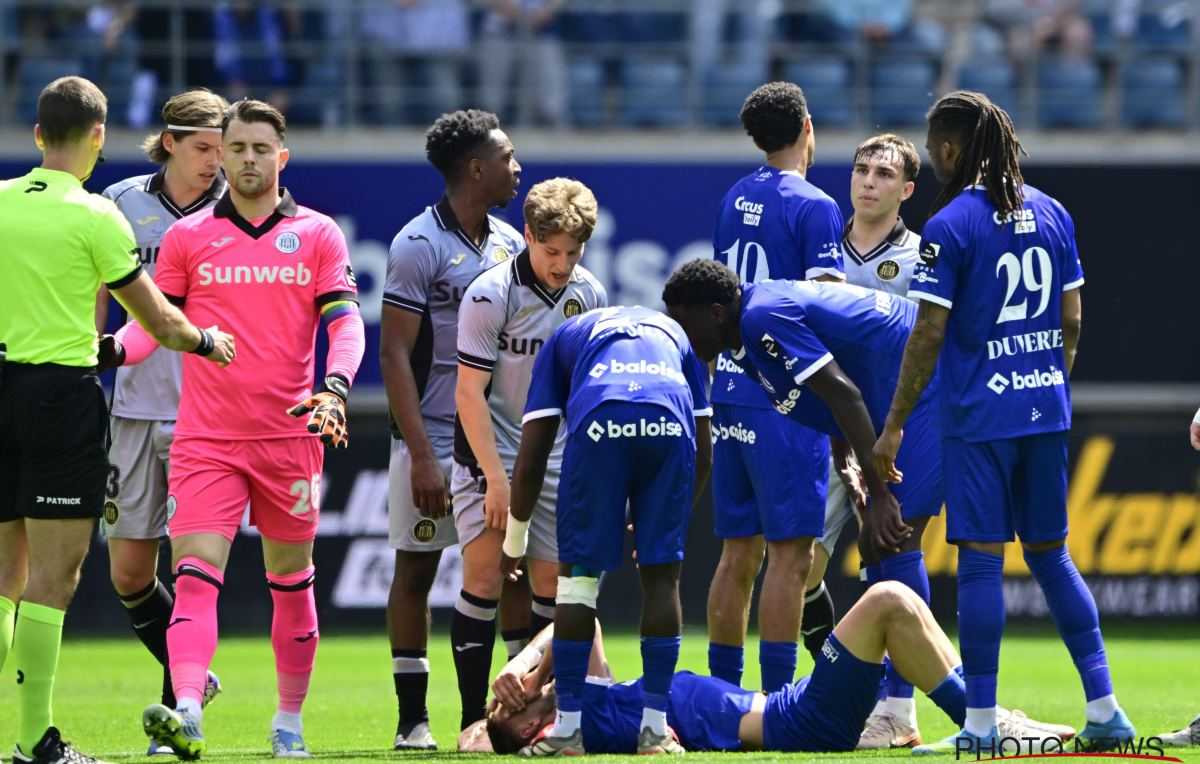 Rode kaart Cvetkovic in KAA Gent-RSC Anderlecht