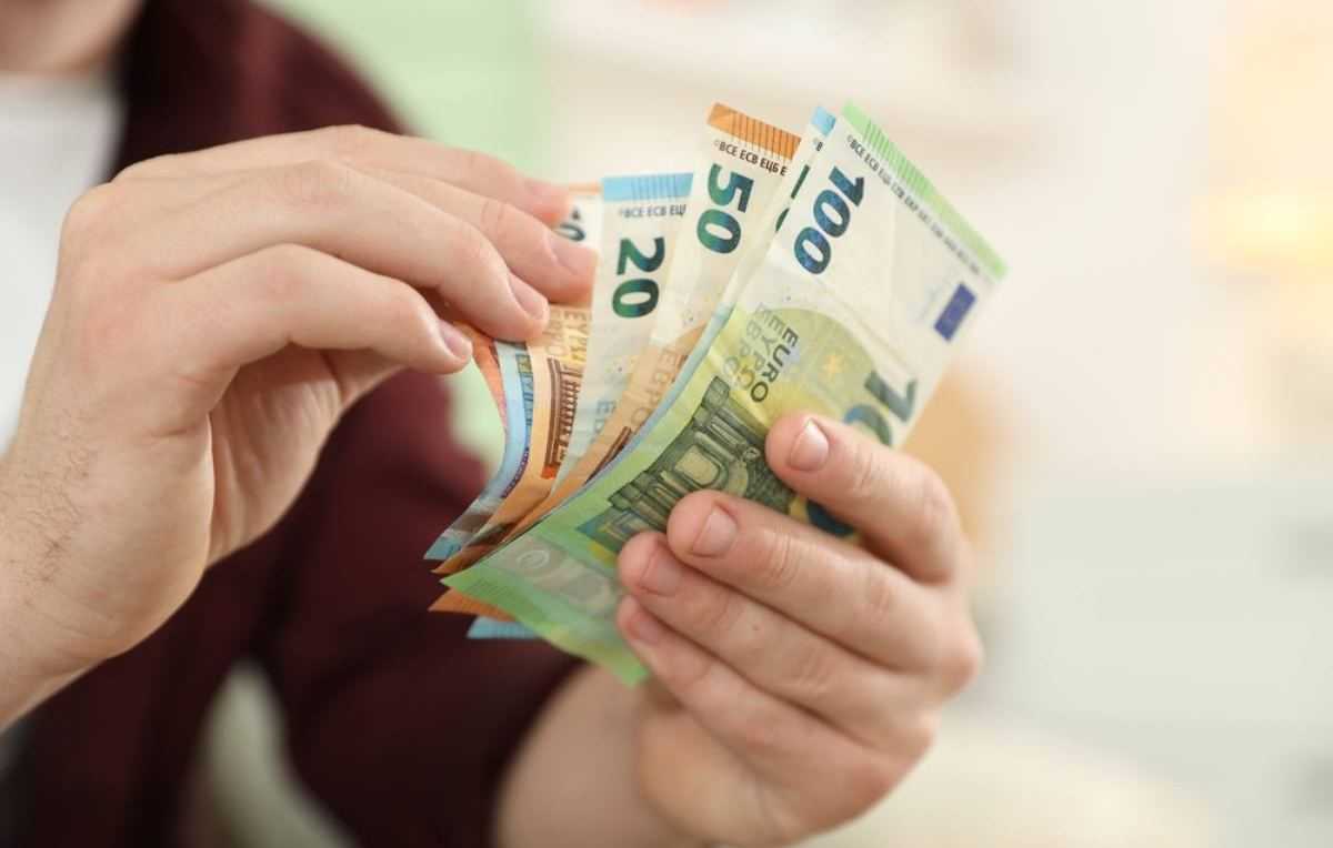 geld loon salaris