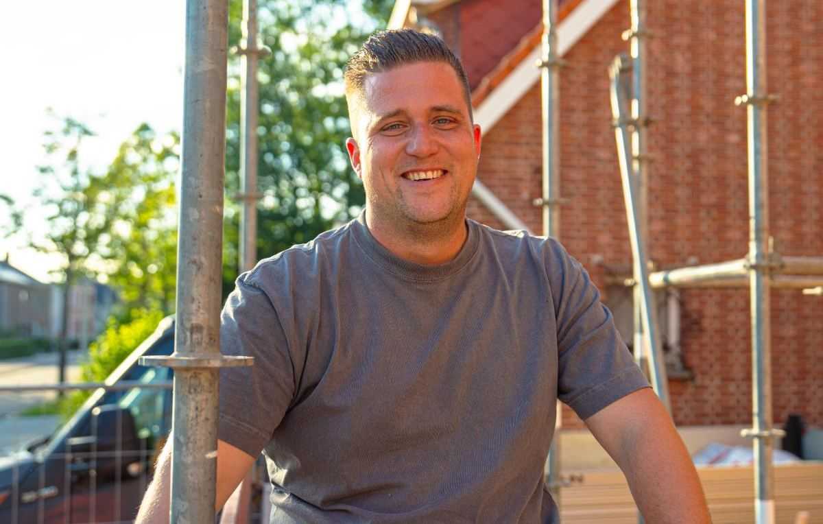 SIMEN SCHUDDINGS, 34, RANST, PLOEGBAAS IN DE BOUWSECTOR
