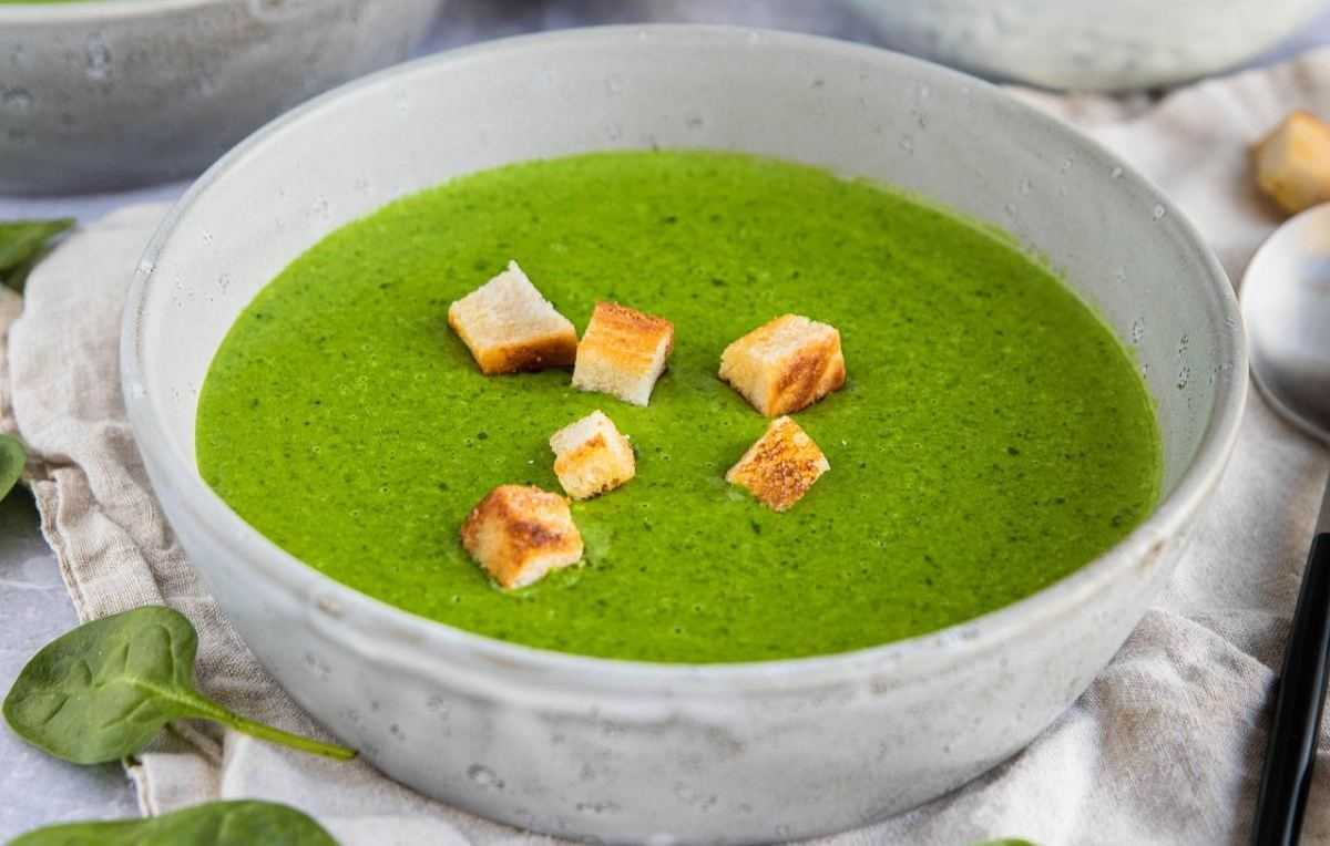 eatde-spinach-soup-7711412_1280 (1).jpg