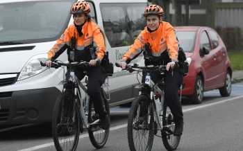 Politie op fiets