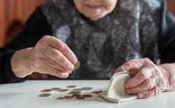 Bejaard - pensioen - geld