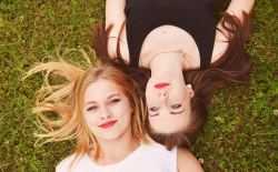haar, haren, glans, meisjes, vriendinnen, vriendschap, lipstick