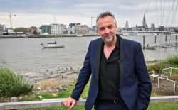 Tom Waes heeft nieuw programma met iemand die we allemaal kennen
