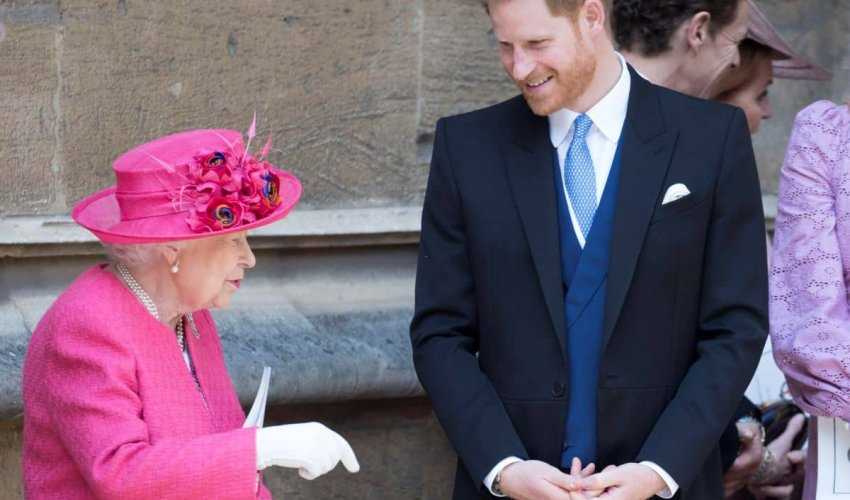 Queen Elizabeth en prins Harry