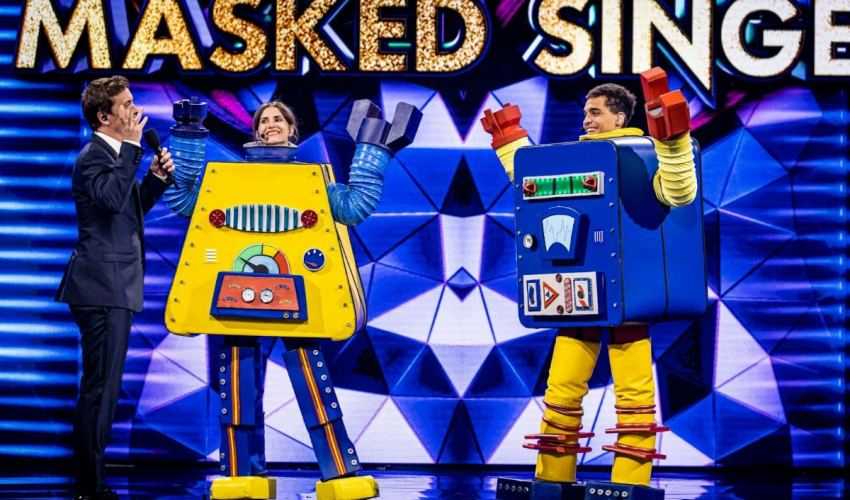 Lize Feryn en Aster Nzeyimana als Robots in 'The Masked Singer'