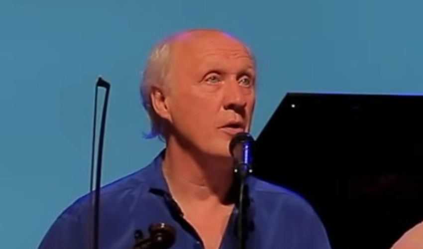 Herman van Veen krijgt op zijn 80e verjaardag geweldige verrassing van dochter Babette 
